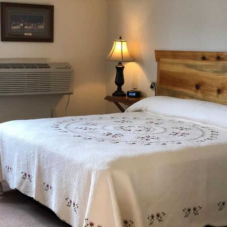 Yellowstone Village Inn And Suites การ์ดีเนอร์ ภายนอก รูปภาพ