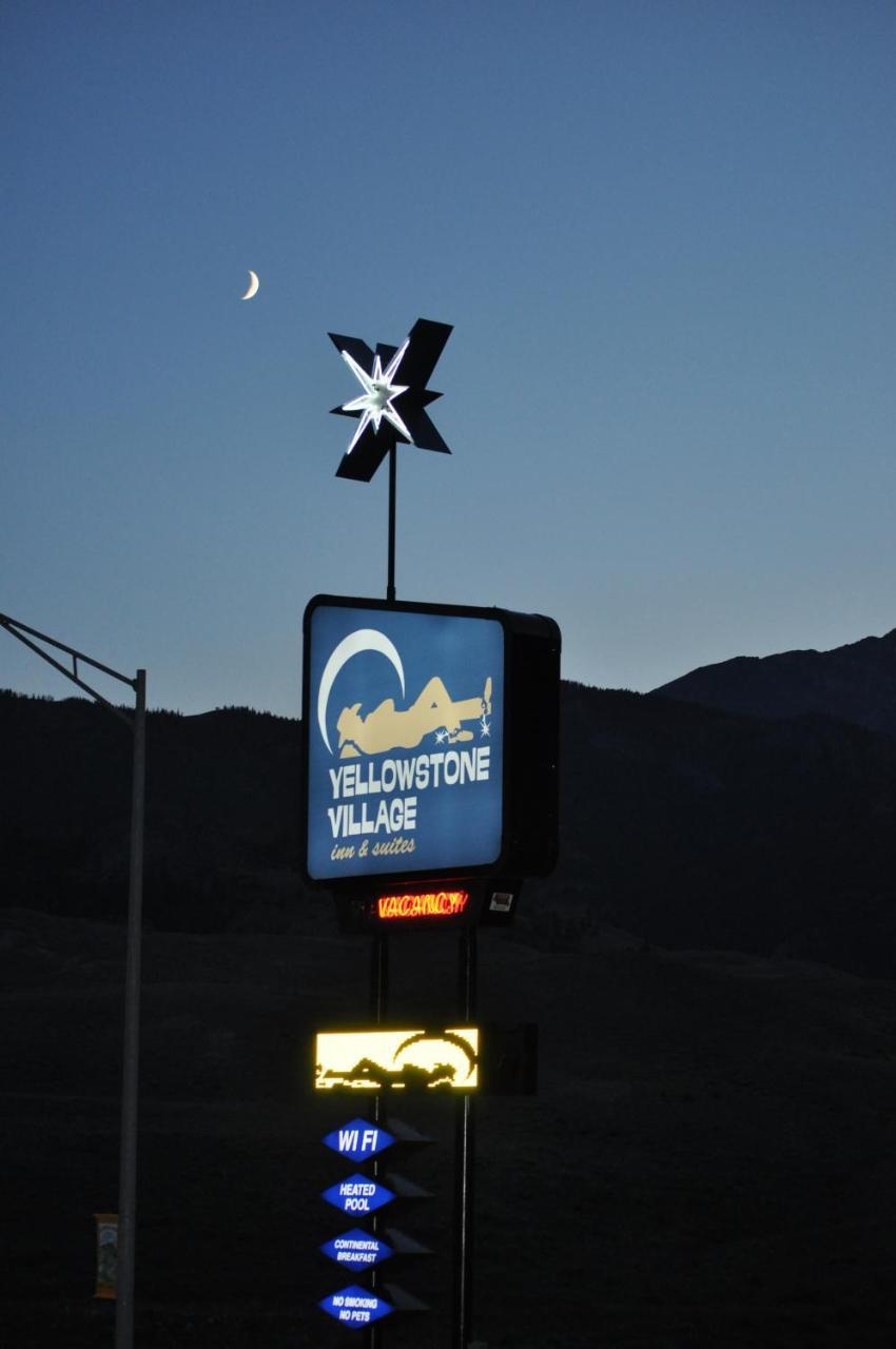 Yellowstone Village Inn And Suites การ์ดีเนอร์ ภายนอก รูปภาพ