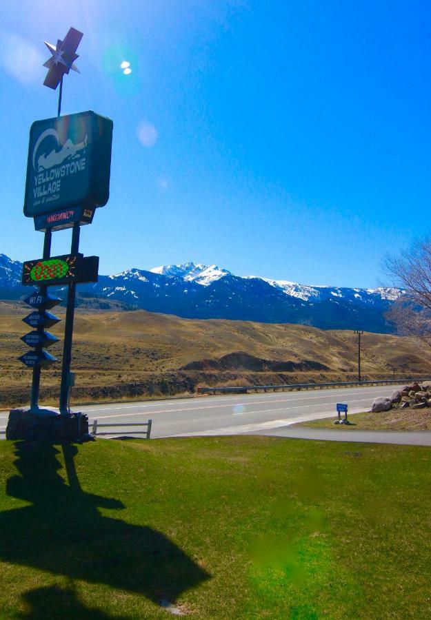 Yellowstone Village Inn And Suites การ์ดีเนอร์ ภายนอก รูปภาพ